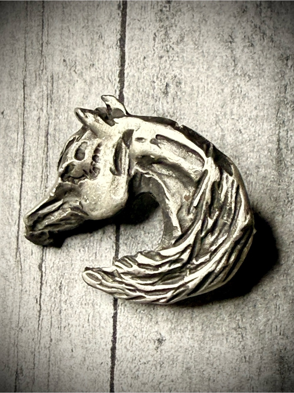Pewter Horse Head Brooch - Equestrian Accent